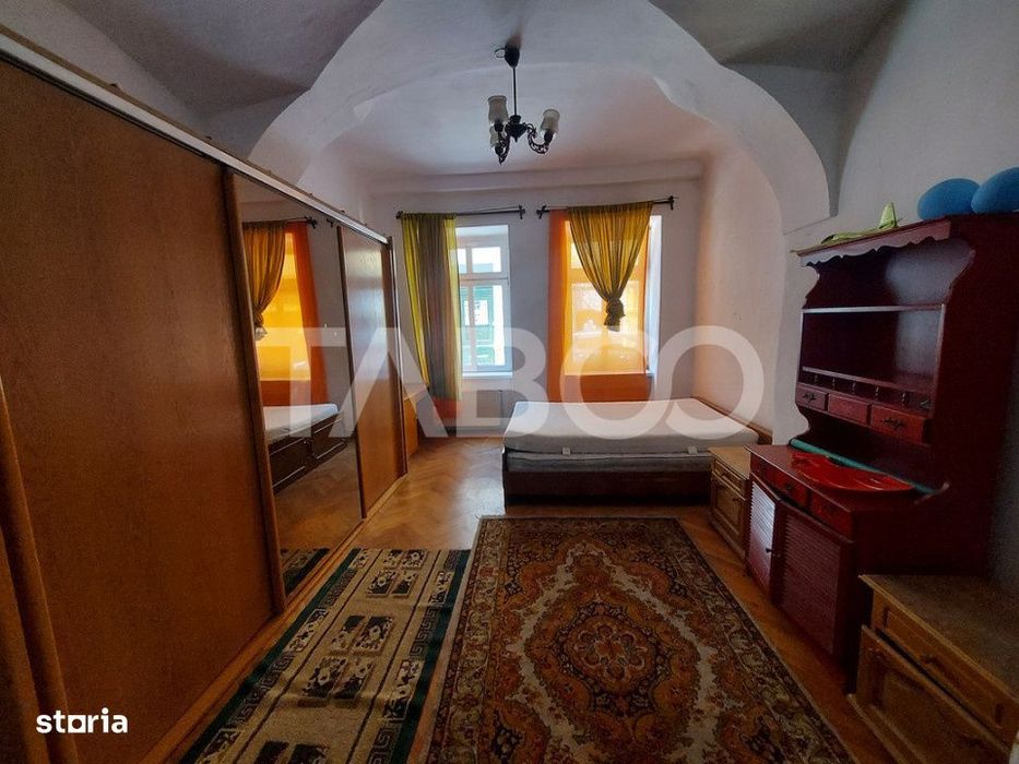 Apartament de vanzare 2 camere 68 mpu pivnita in Sibiu Centrul Istoric