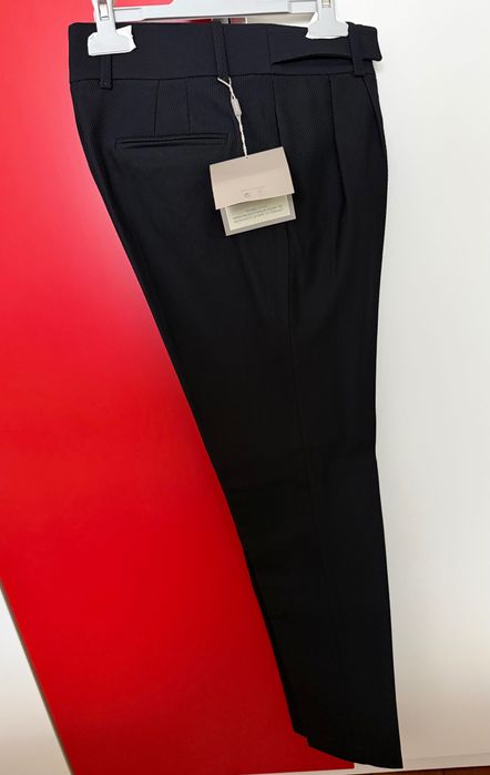 Pantaloni NOI, negri eleganți, M