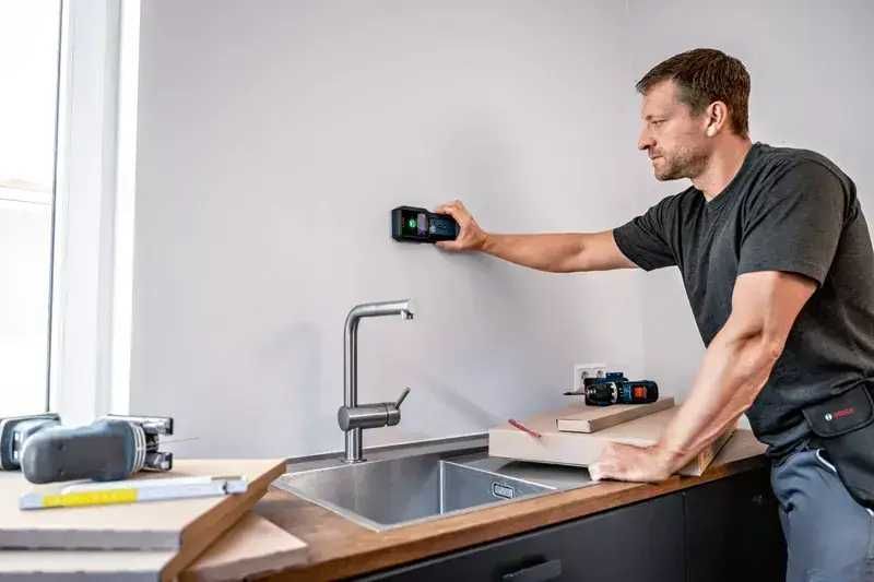 ПРОМОЦИЯ!Детектор за кабели, метал и дърво Bosch GMS 120-27