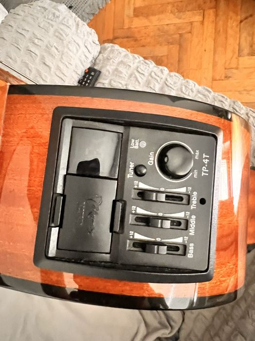 Chitara Takamine GC1CE-NAT G Series – electro-clasică – TP-4T – stare ca noua