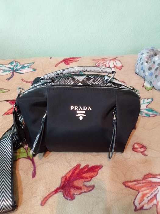 Сумка новая " Рrada" оригинал
