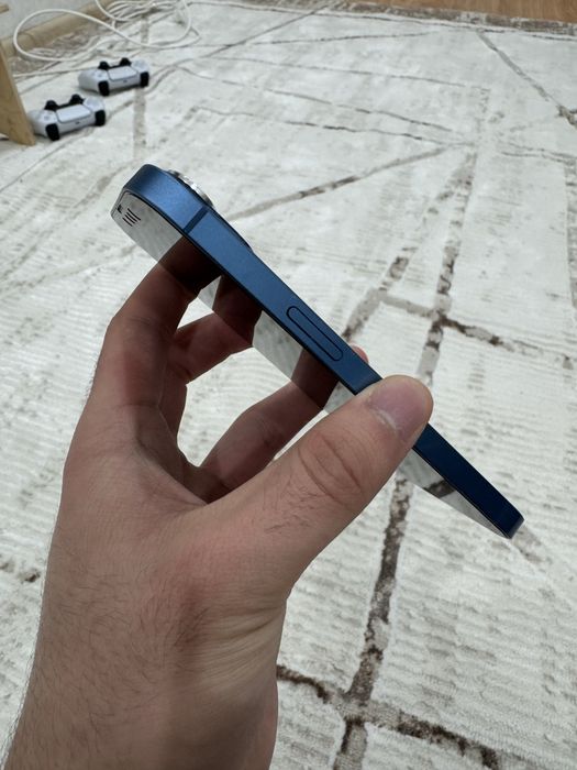 Продам IPhone 13 в 360защите