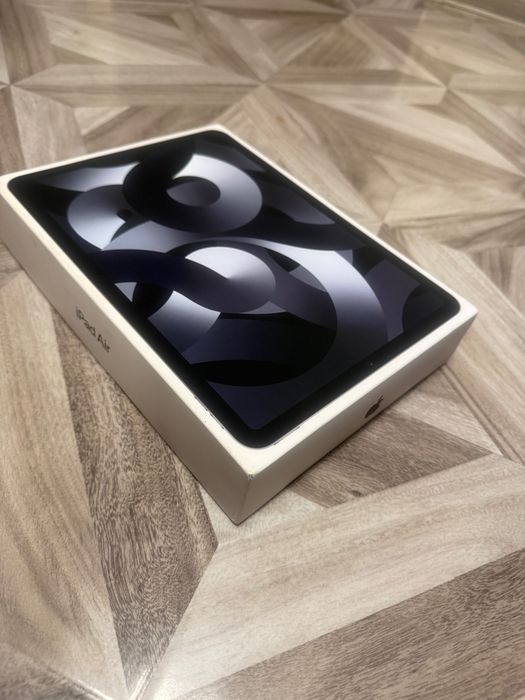 Tabletă IPad Air (5th Generation)