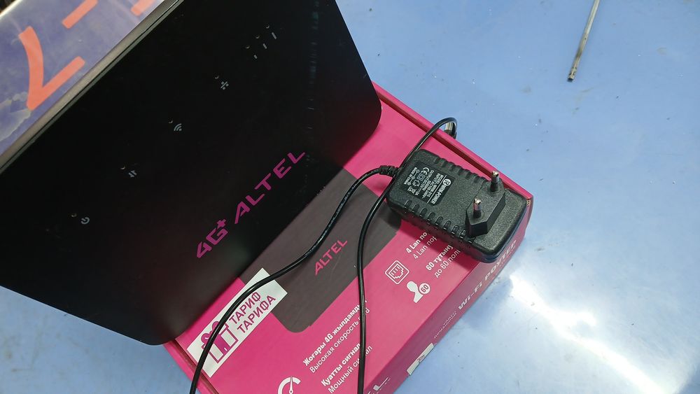 Роутер алтел 5Г. В отличном состоянии