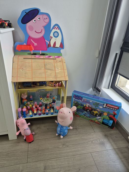 Писта на Пепа Пиг,къща и други играчки