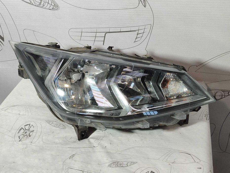 Far dreapta UK Seat Ibiza V KJ 2018 Hatchback Halogen cu lupă și LED (2017-prezent) Cod:6F2941016A (4E2)