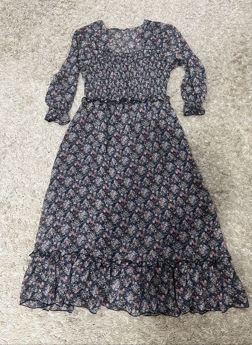 Платья от 1000т продам 42-44р