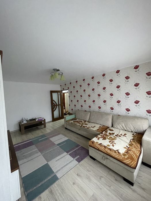 Închiriez Apartament - zona I-uri.