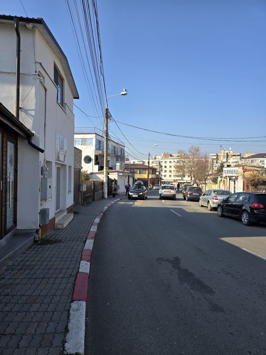 Inchiriez Spatiu Comercial 50 mp,racord gaze,toaleta,inclus net si  tv