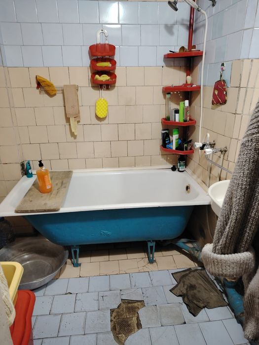 Продам квартиру 4-х комнатную