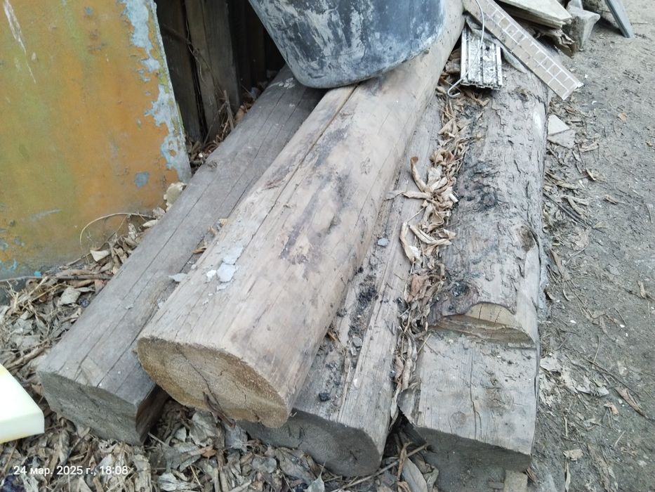 Продам деревянные бревна ( лаги)