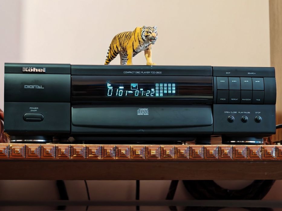 Köhel TCD-3500. Cd player rar. Date tehnice mari. Preț fix !