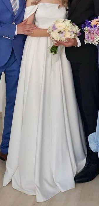 Rochie mireasa cu bretele