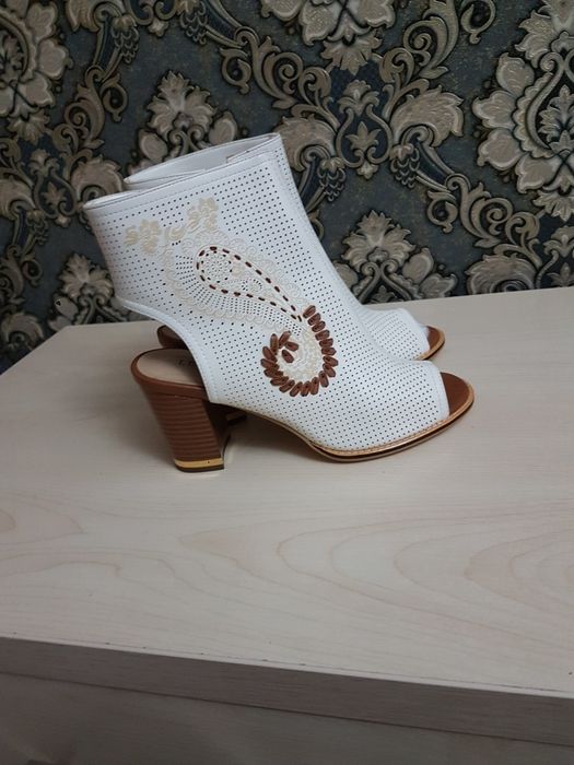 Туфельки модные новые