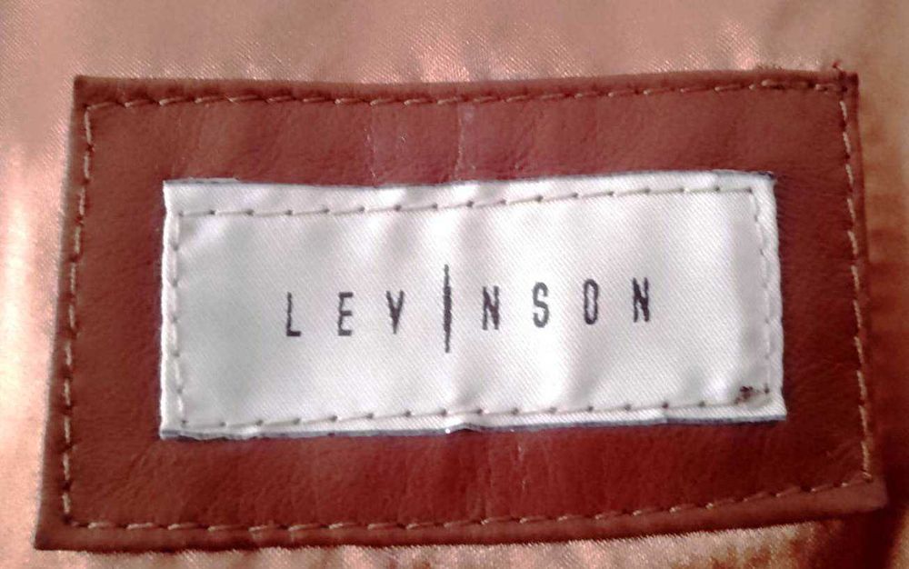 женский кожаный плащ