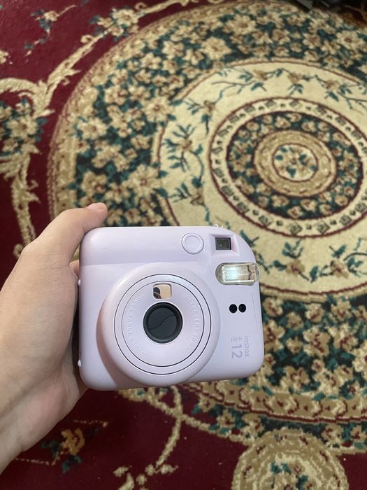 Продам instax mini 12