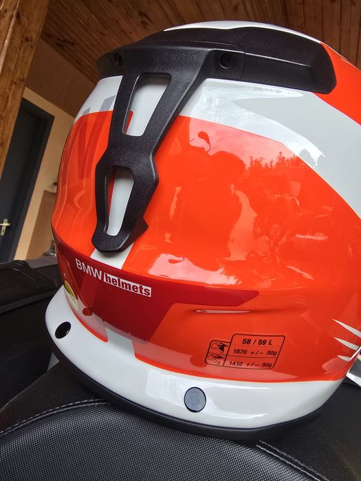 BMW GS Carbon Evo – Cască Premium Adventure!