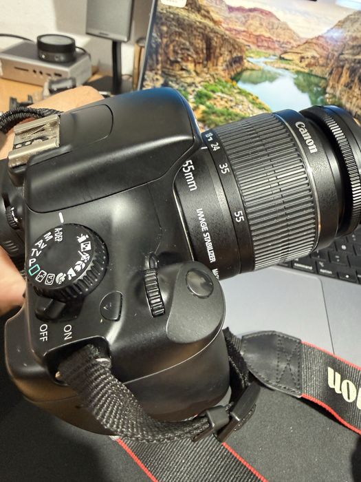 Camera Foto DSLR Canon EoS 1100D
