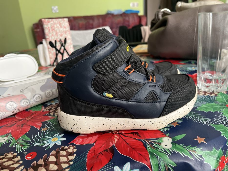 Ботушки    Лото    за   момче-   30 номер