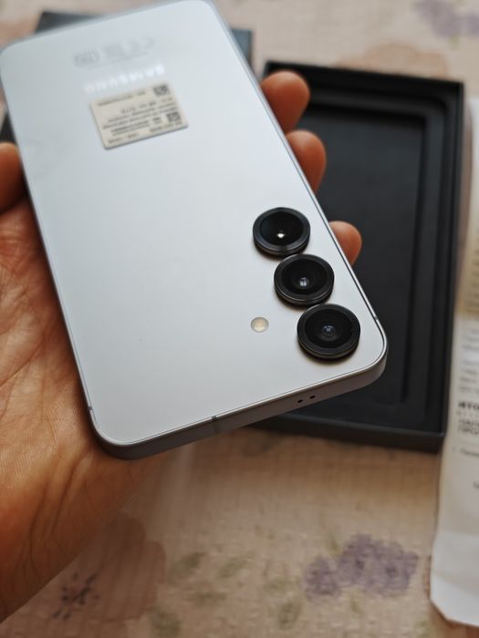 Samsung S25 128Gb идеальный