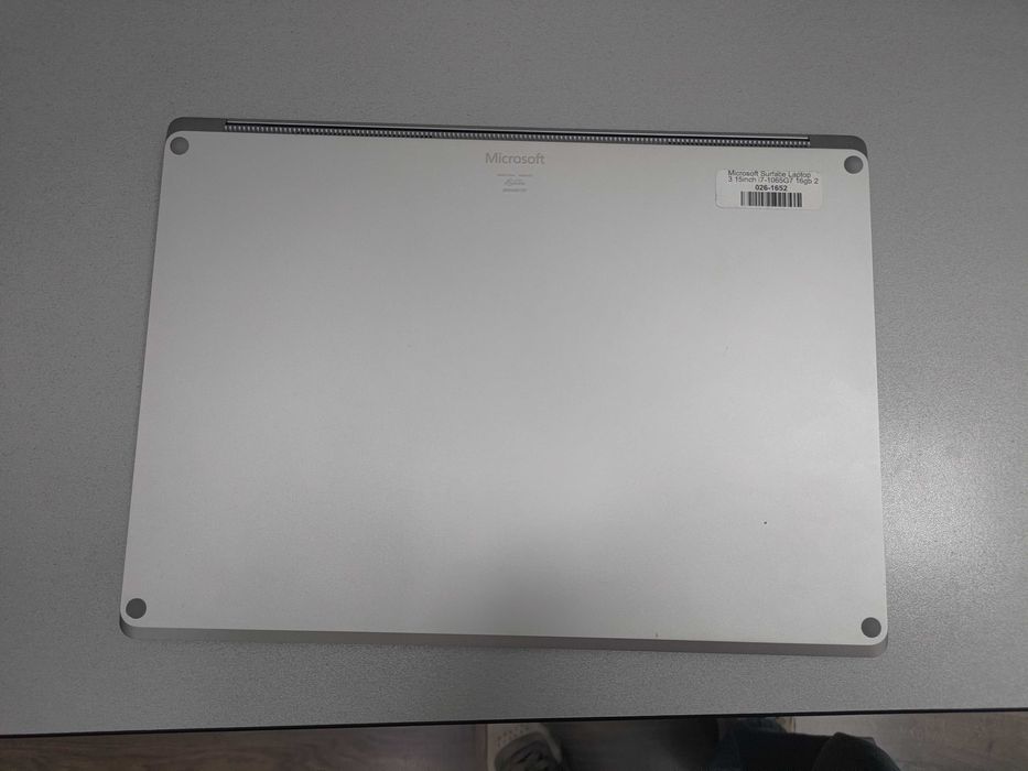 Surface Laptop 3 | Intel i7-1065G7 | DDR4 16 | nvme 265