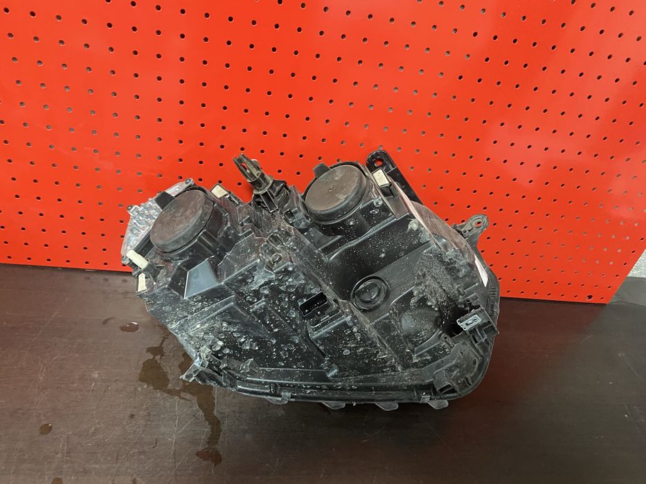 Far stanga halogen si led Dacia Duster HJD cu defect