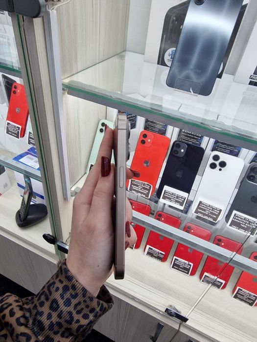 iPhone 15 Pro / Natural Titanium / 128GB / Baterie 89% / Garanție / Posibilitate Rate