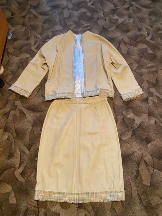 Кожаный костюм и платье