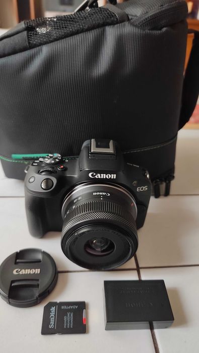 Mirrorless Canon EOS R50