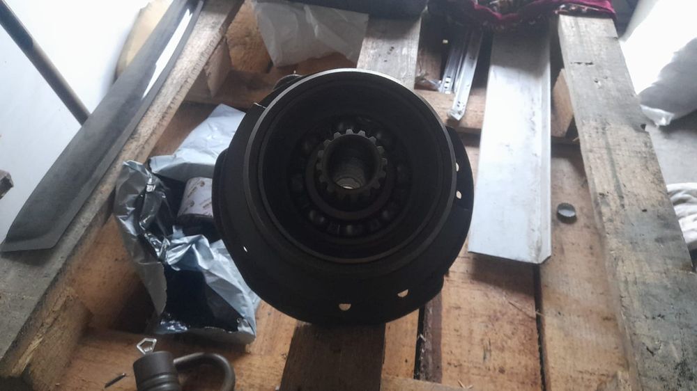 Продам запчасти на  трактор