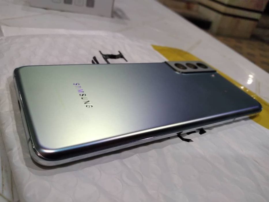 Samsung Galaxy S21 plus