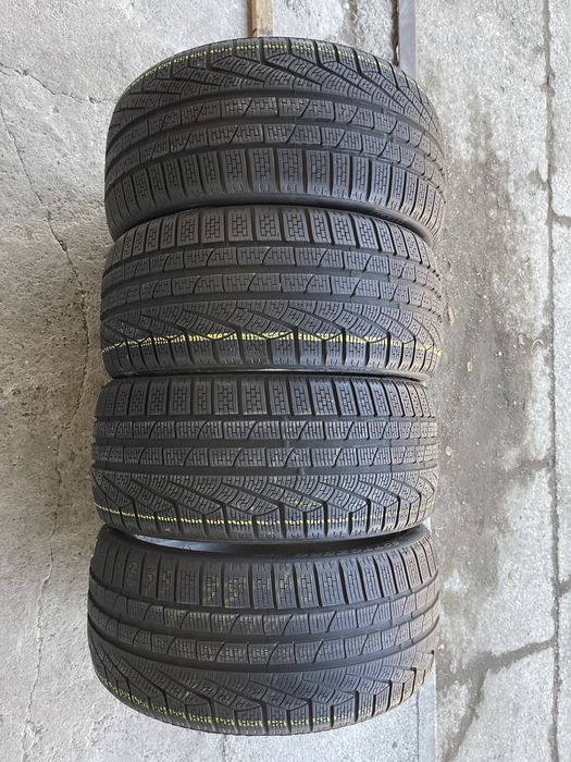 4 anvelope de iarna Pirelli 235/35/19
