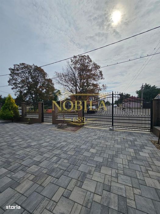 VILA DE VANZARE BACAU  P+E+M (de locuit si birou , clinica, notarriat,
