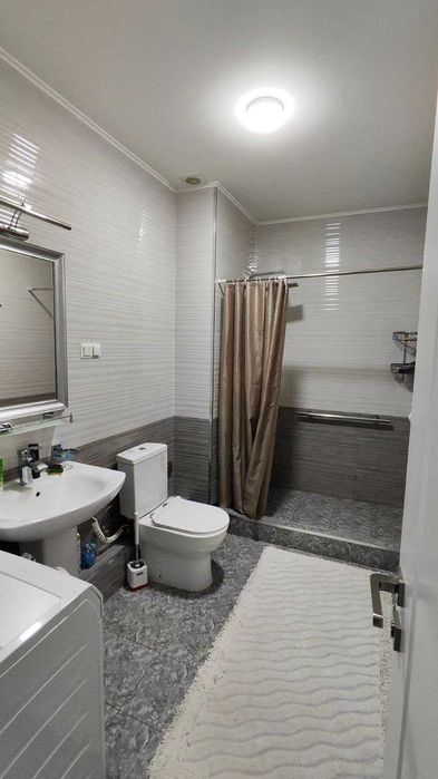 Продается 2-х Комнатная квартира все раздельно  73,5кв.м.