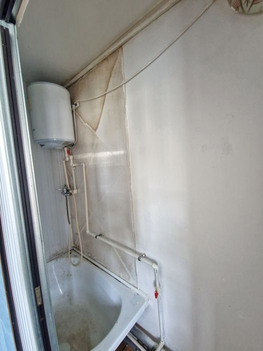 Inchiriez camera camin strada Mihail Sturza