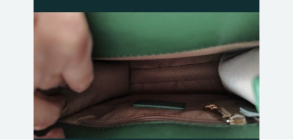 Чанти от различни марки Fendi, Karl Lagerfeld, Guees.