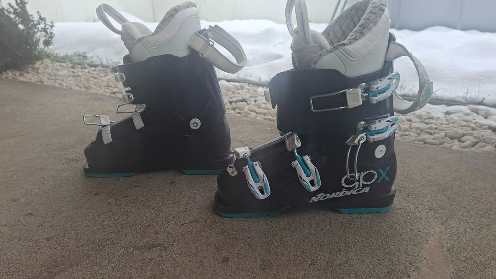 Vand ski si  clapari