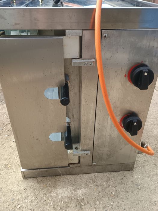 Vând cuptor rotisor profesional