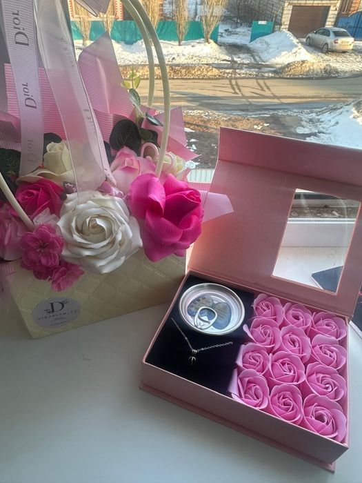 Ракушка и цветыы