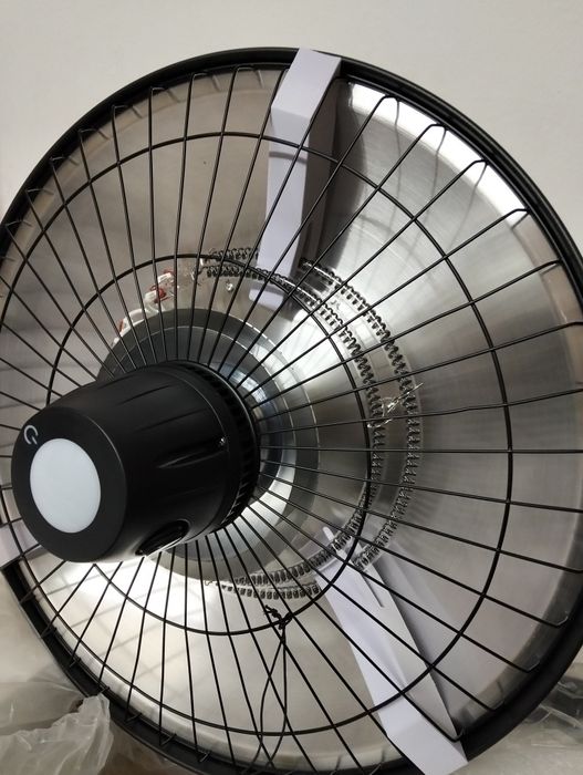 Încălzitor infraroșu montat pe tavan