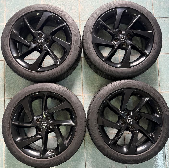 Roti/ jante aliaj R17 originale Opel Corsa 215/45/17 vara