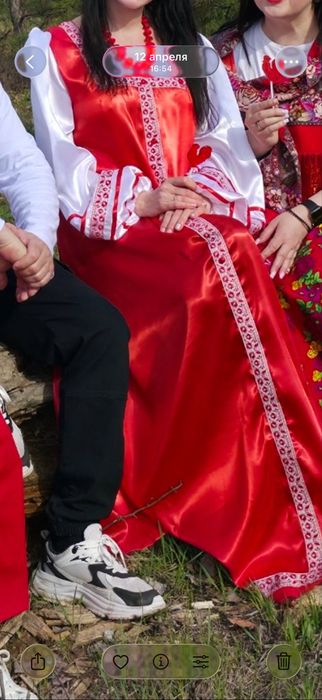 Кокошник русский  со  стразами и платье