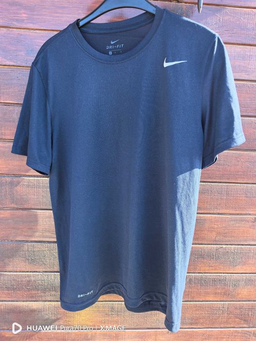 Мъжка тениска Nike M размер