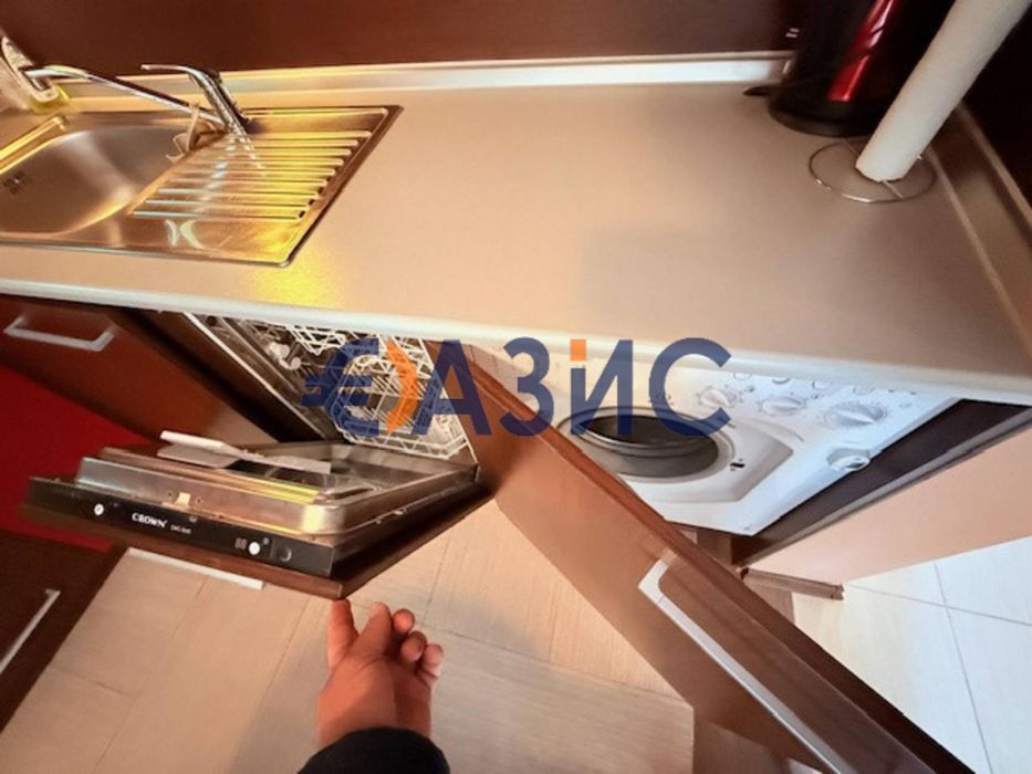 Продава се Двустаен апартамент в к.к. Слънчев бряг - 63 кв.м за 1207 €/кв.м - Снимка #3