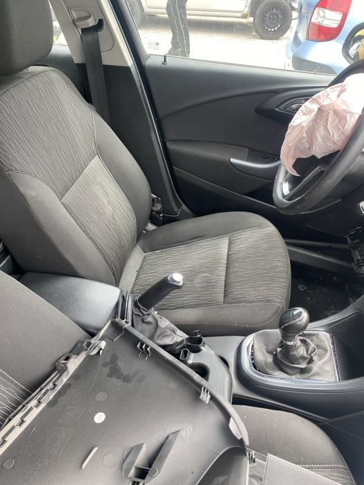 Опел Астра J 1.7 cdti 131кс на части