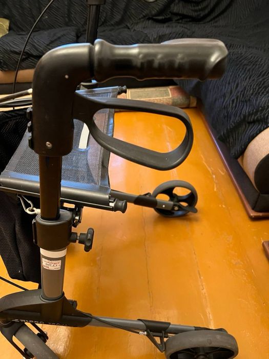 Коляска для инвалидов