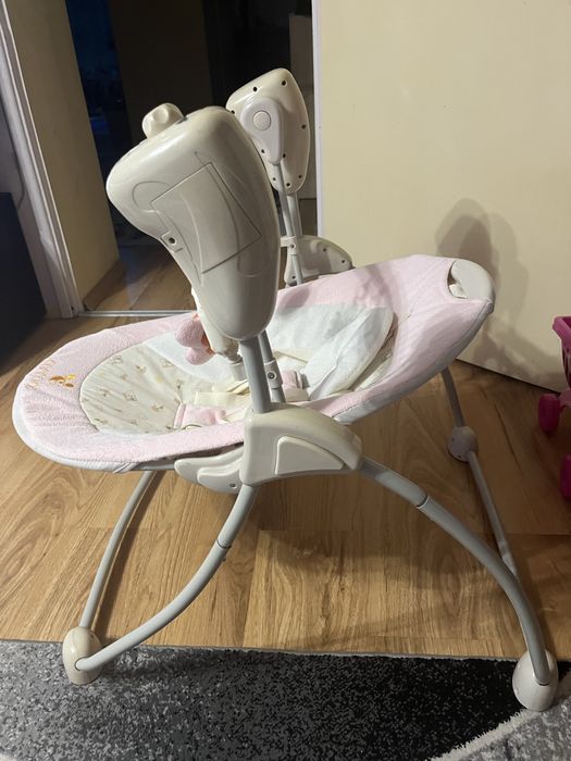 Люлеещ шезлонг за бебета и музикален