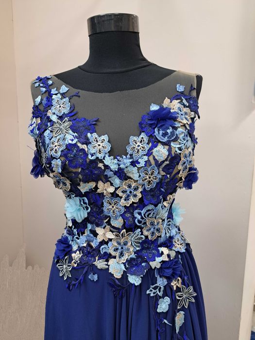 Бална рокля с 3D дантела