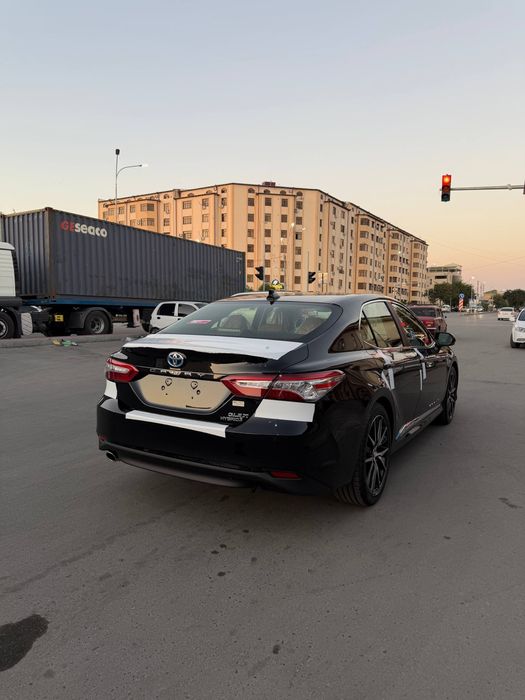 Toyota Camry Gibrid GLE