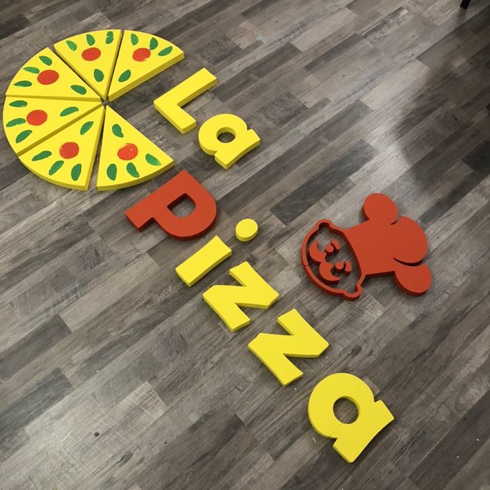 Litere din polistiren logo-uri cifre forme volumetrice reclama